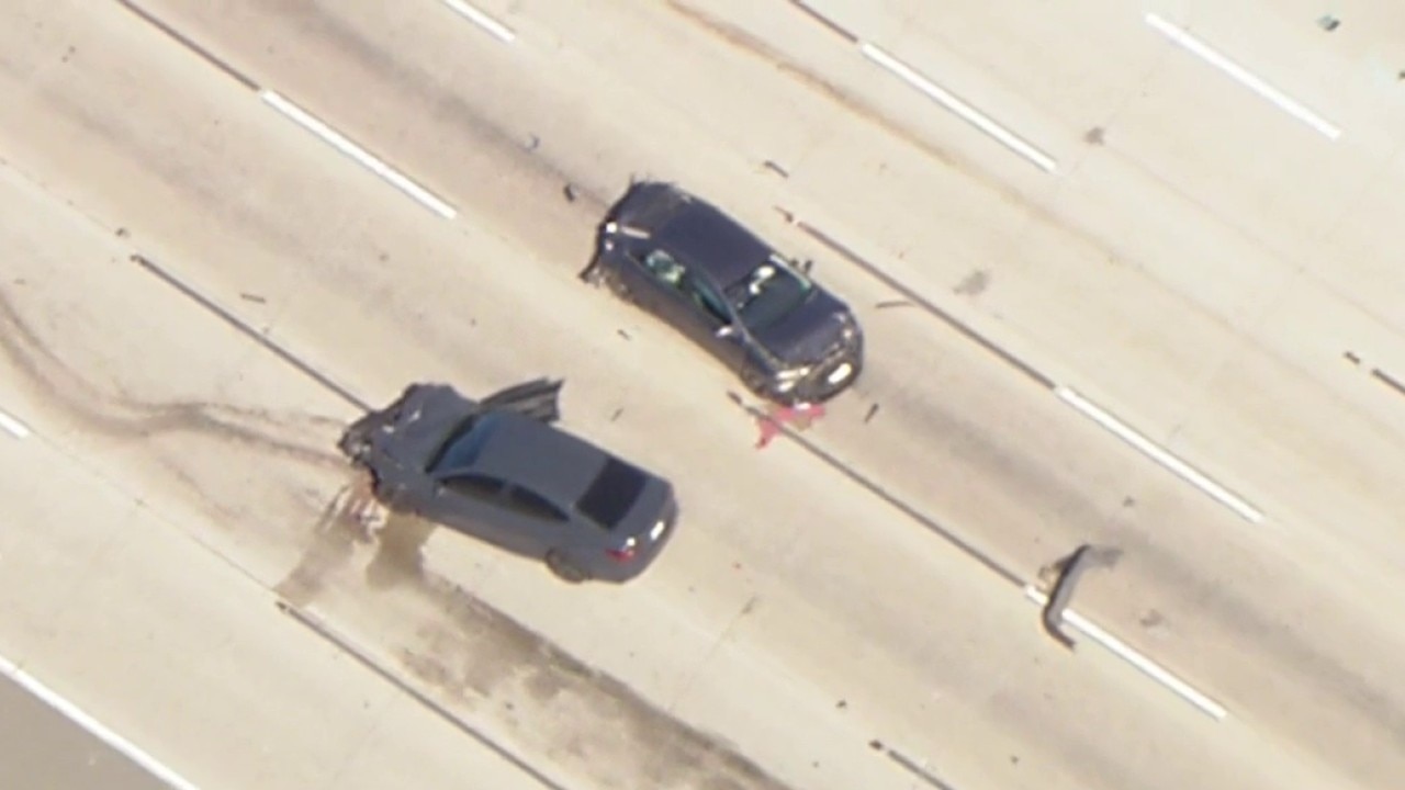 Fatal accident on 5 Freeway in Sun Valley halts traffic 