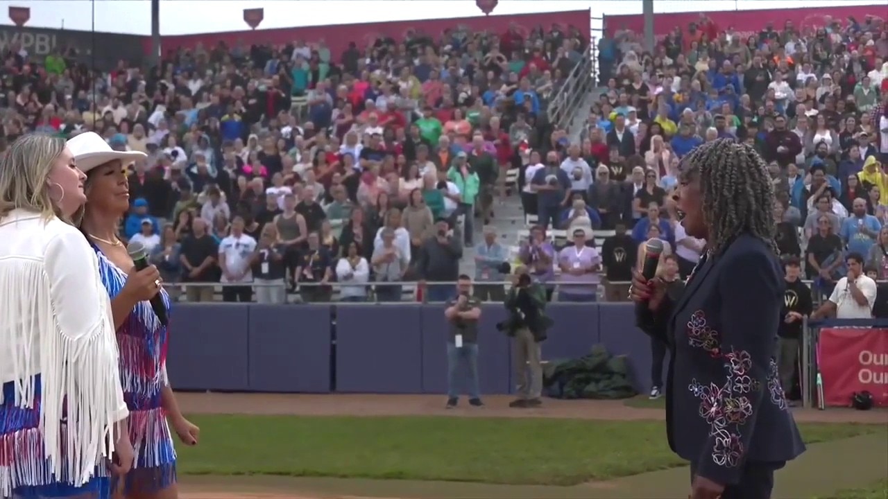 Martha Reeves performs at Women's Pro Baseball League's inaugural game
