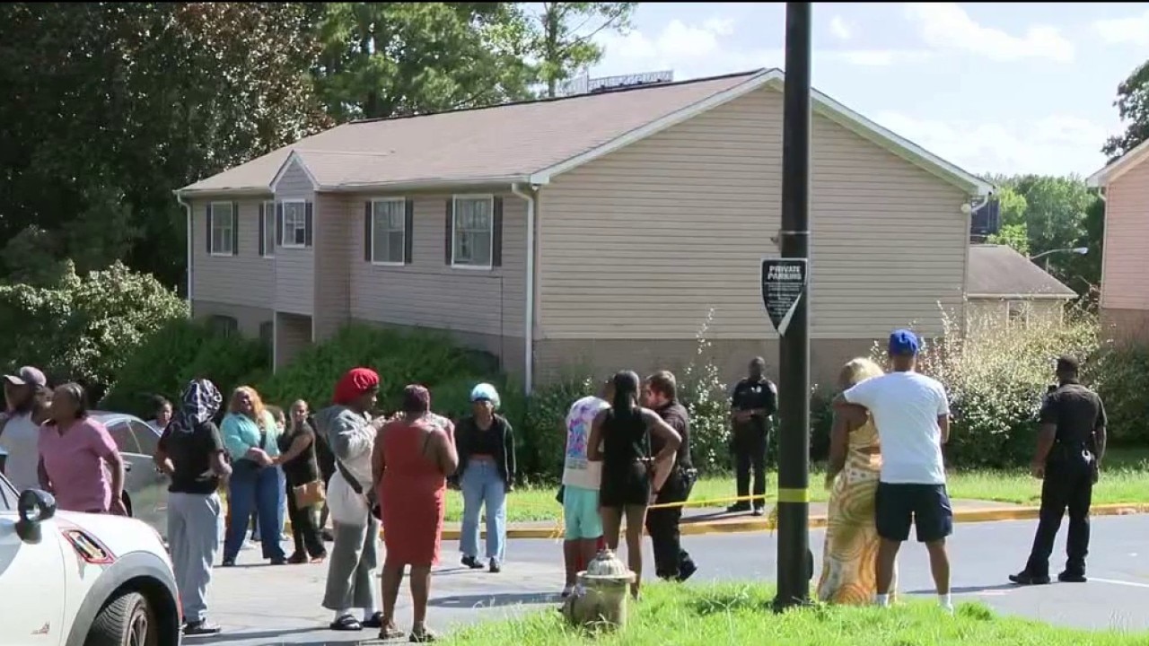 1 dead after shooting at Stonecrest Mill Apartments 