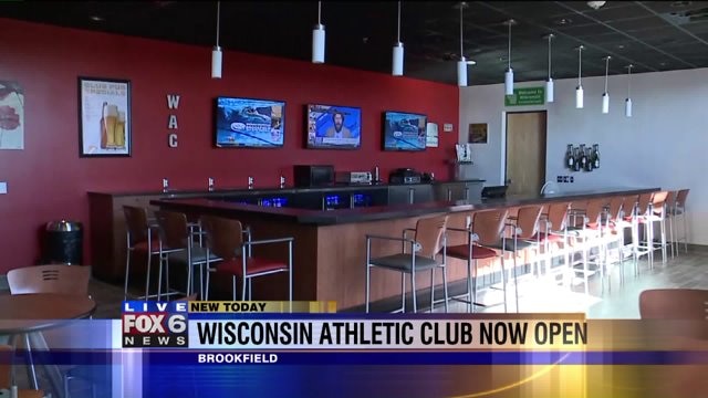 Carl checks out all the amenities at the Wisconsin Athletic Club