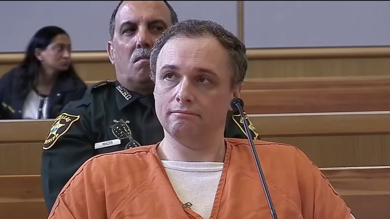 Surgeon represents himself in murder trial
