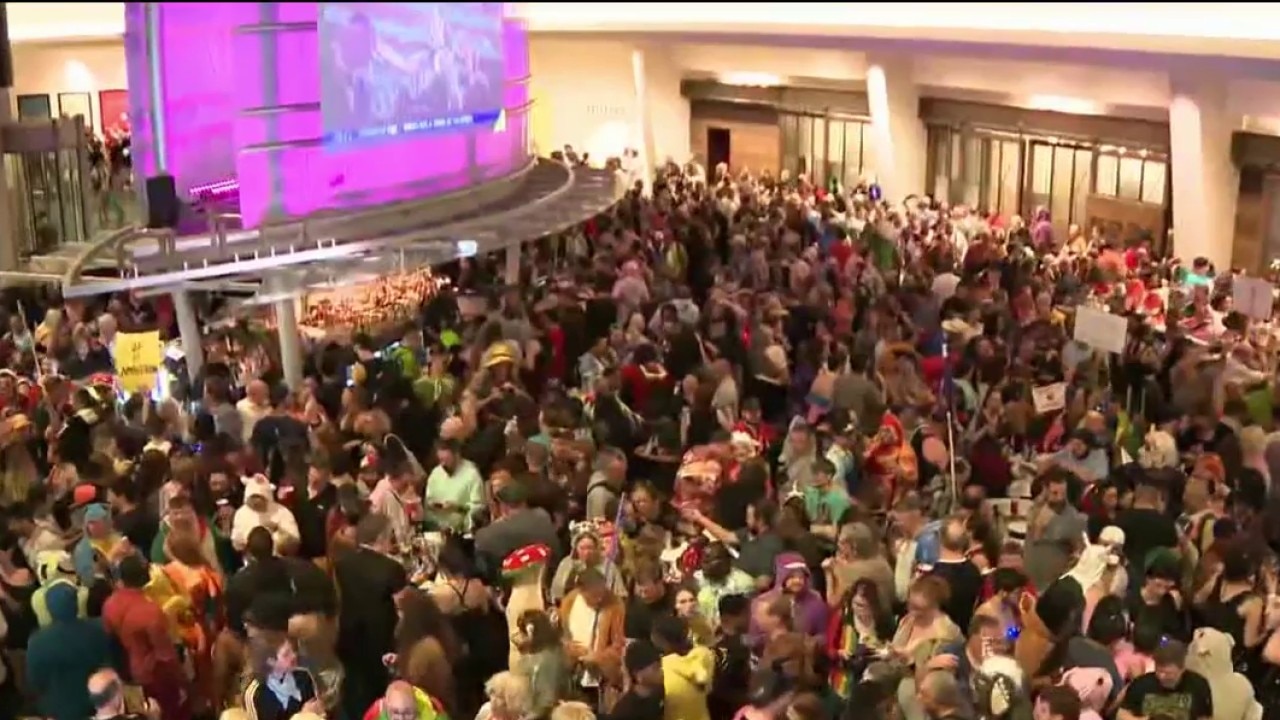 Dragon Con begins in downtown Atlanta