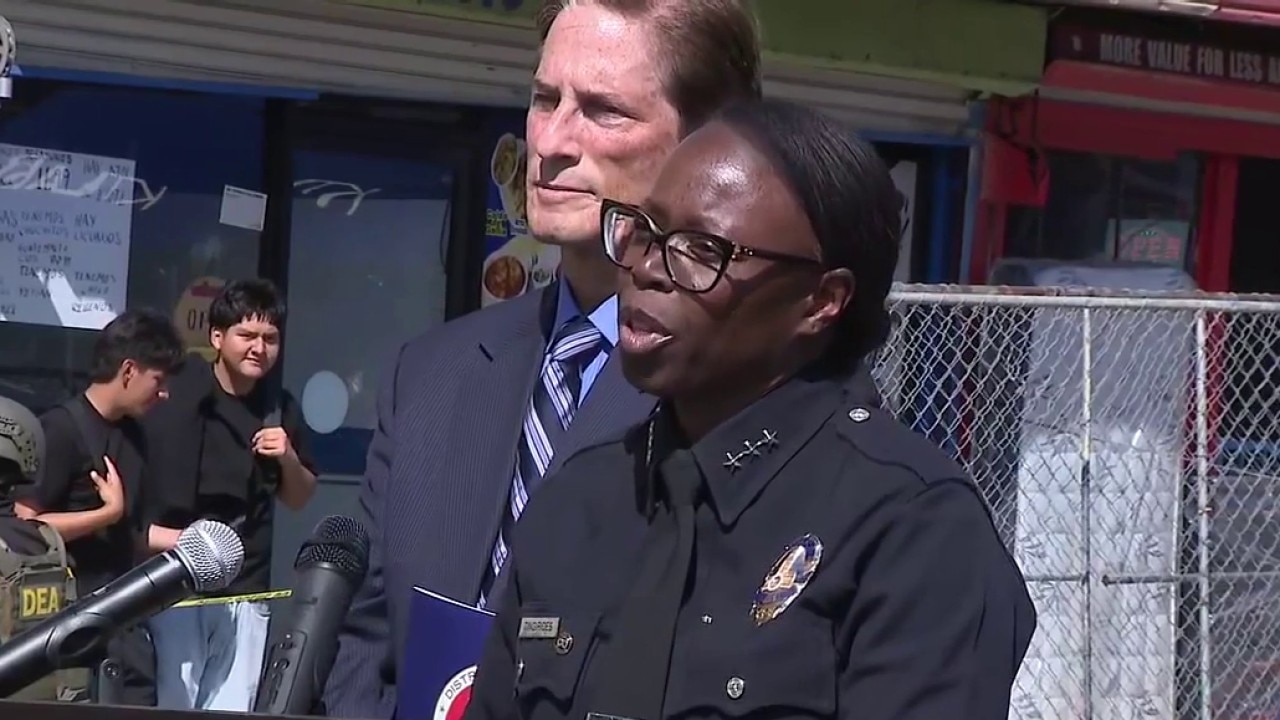 LAPD vows to remove 'predators' at MacArthur Park