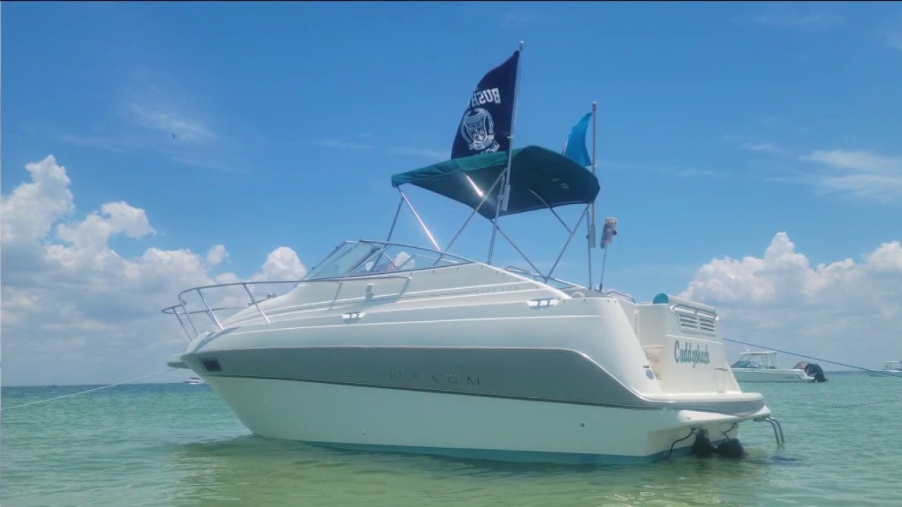 1995 Maxum 24O0 SCR boat