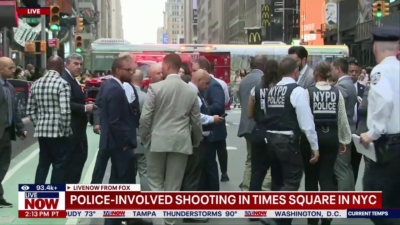 NYPD investigating police shooting in Times Square 