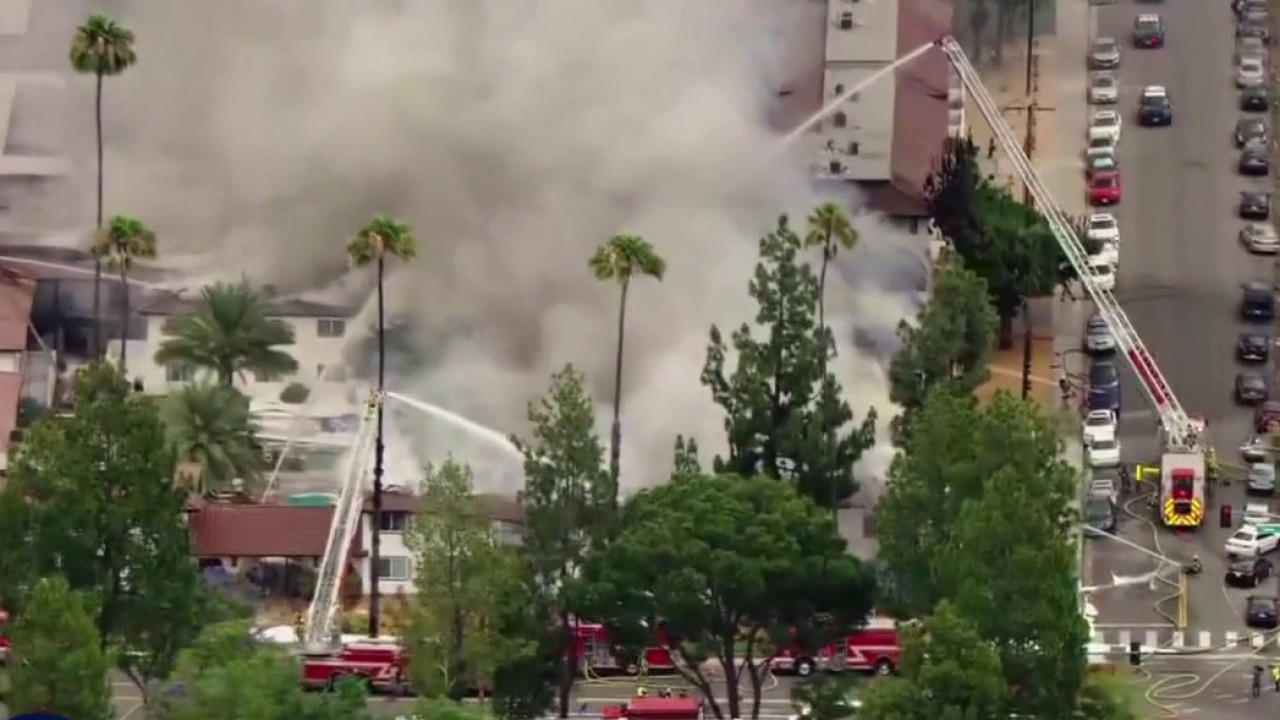 Massive fire displaces Riverside families