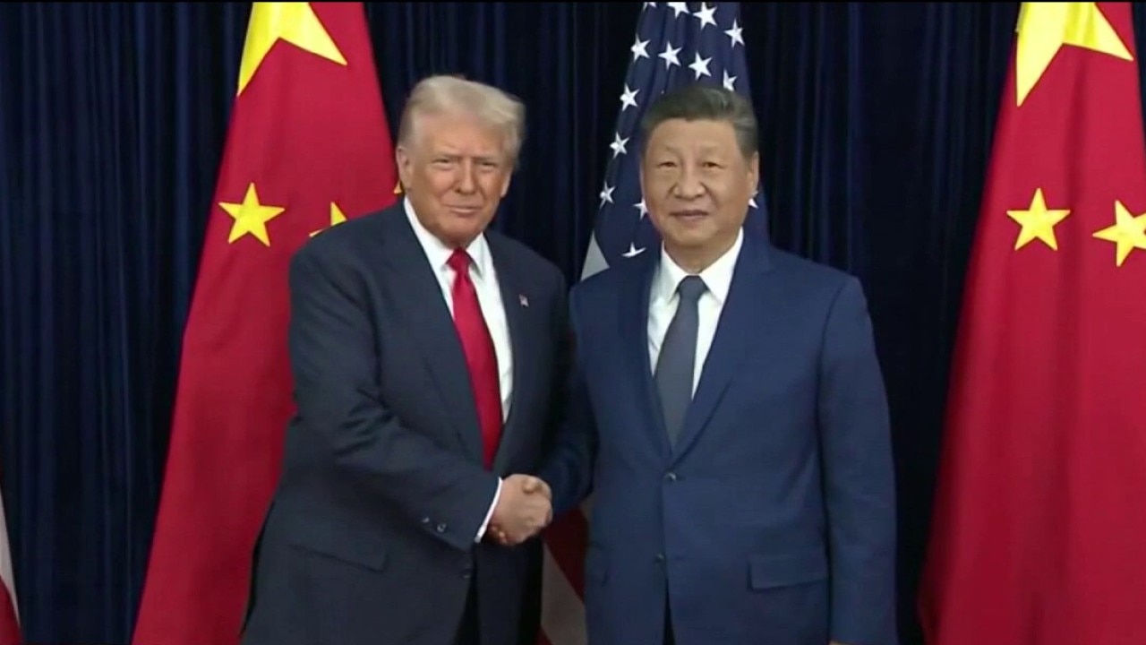 Trump heads to China as Iran ceasefire teeters, Strait of Hormuz remains blocked