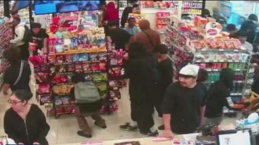 Parents turn kids into police after flash mob robberies