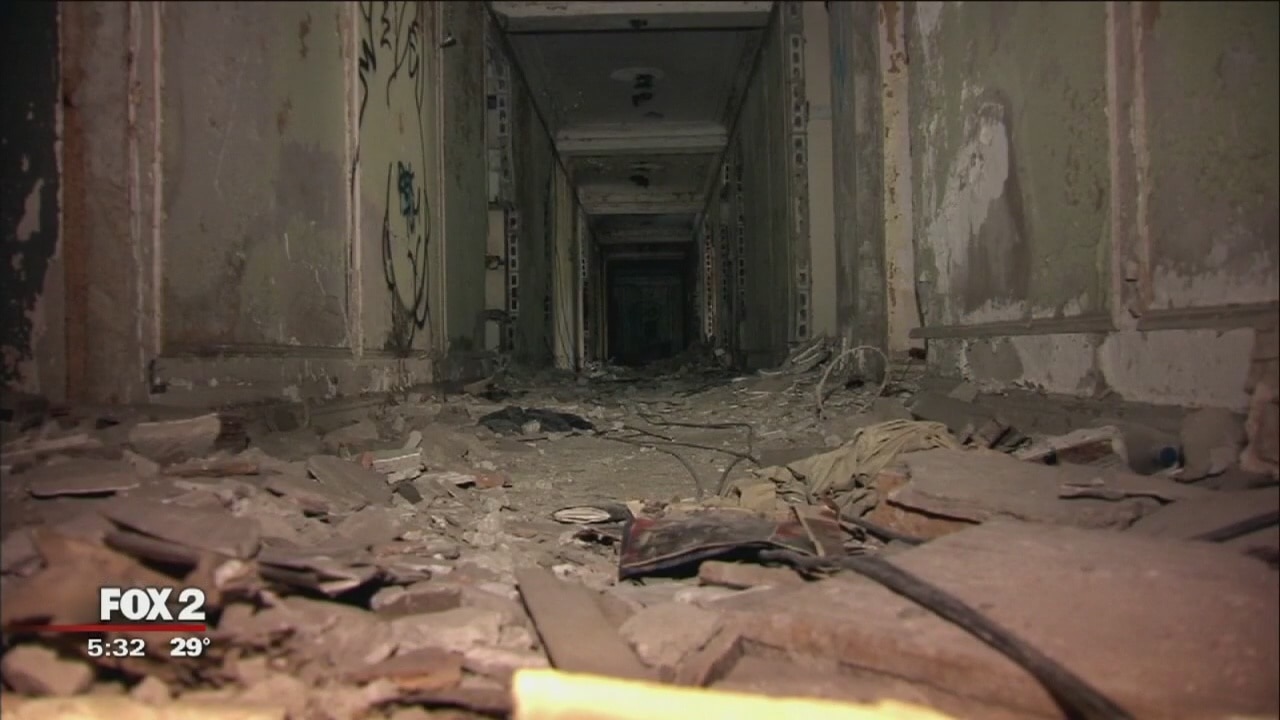Detroit's rebirth moves to neighborhoods with plans for empty apartment complexes