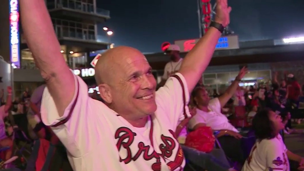 Atlanta crowd celebrates playoff win