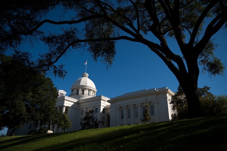 Federal judge blocks Alabama`s abortion ban