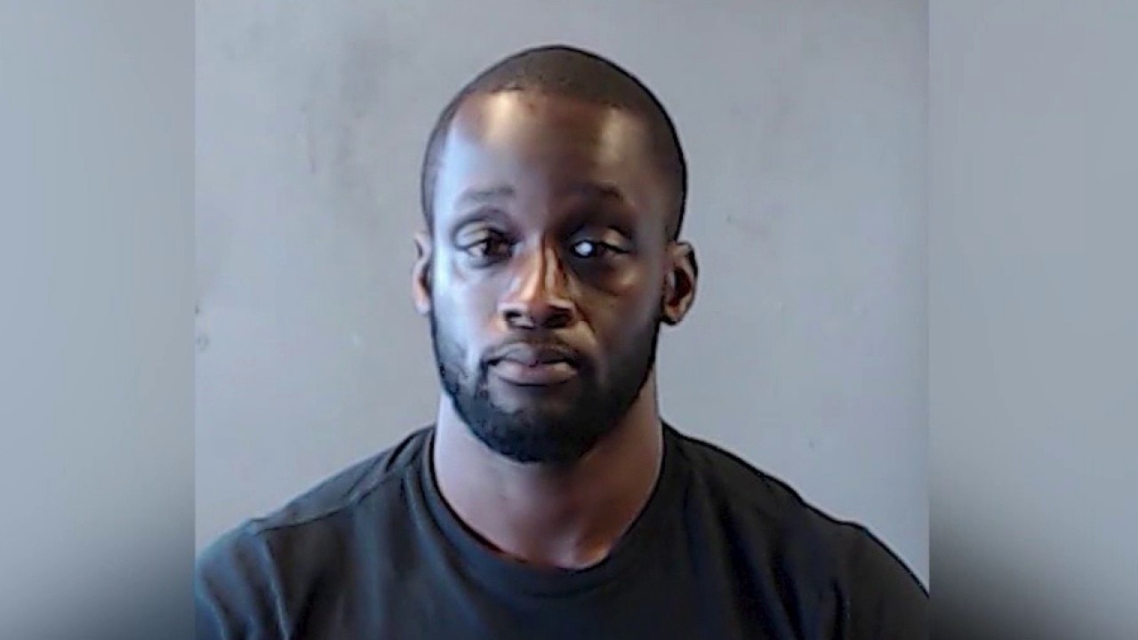 Man accused of killing 3 dies in DeKalb jail 