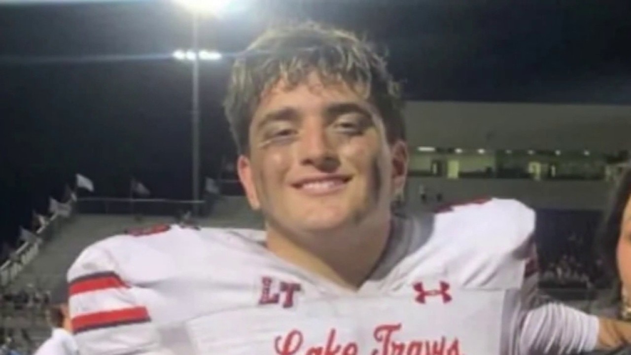 Community rallies around Lake Travis football player
