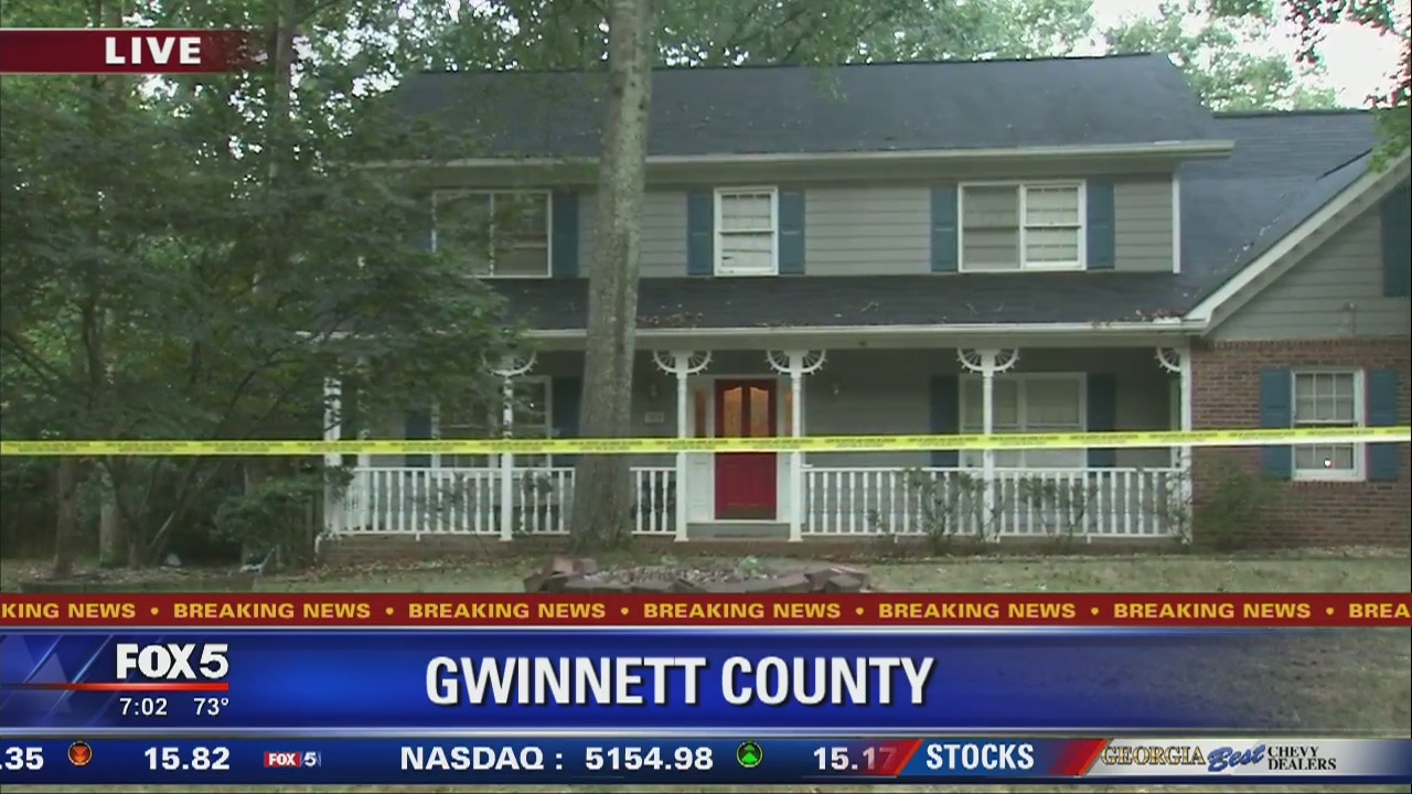 Snellville homeowner shoots intruder