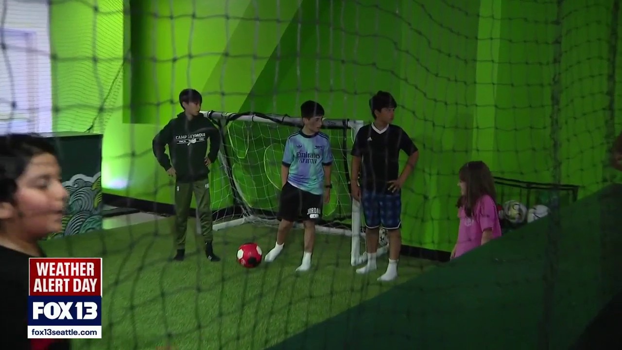 Seattle soccer fans flock to Pacific Place 'Seattle Soccer House' watch parties