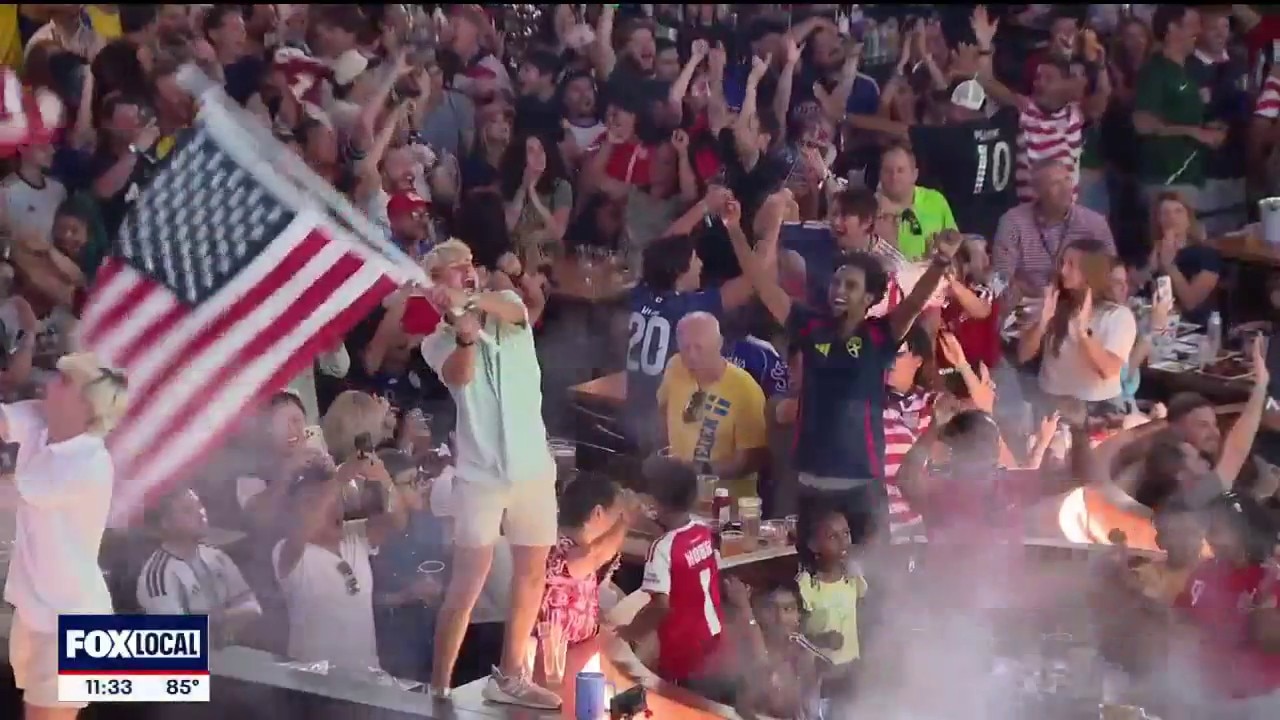 Fans cheer on USA in last-minute loss to Türkiye