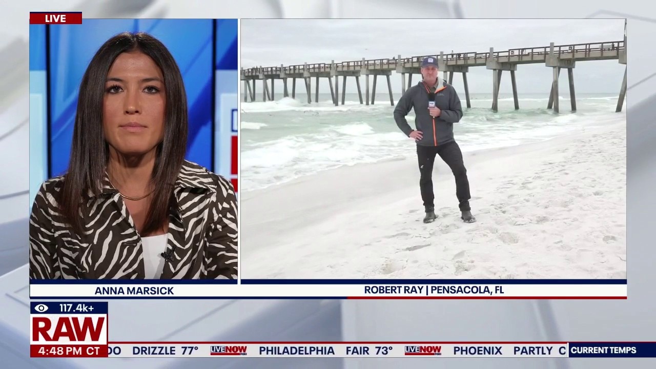 Dangerous hurricane threatens Gulf Coast