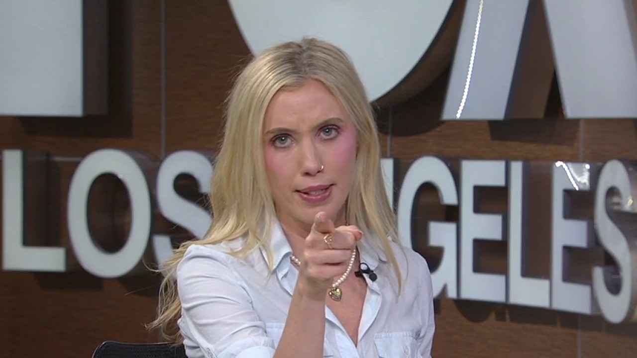 Laura Clery visits GDLA+