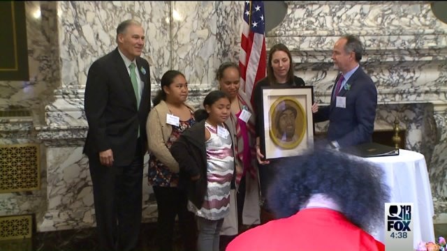 Governor Inslee honors organ donors