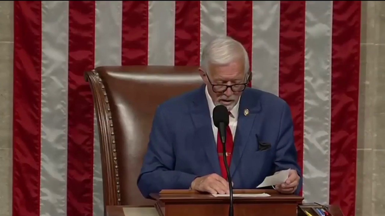 War Powers resolution advances as debate grows over U.S. role in Iran conflict