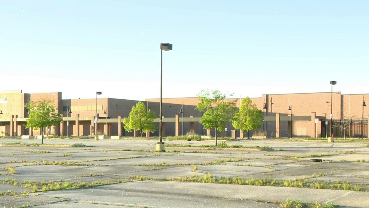 Abandoned Walmart in Milwaukee eyed for potential data center