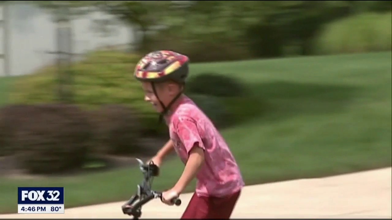 Over 20 "bike bus" systems organized in Chicago to get kids to school