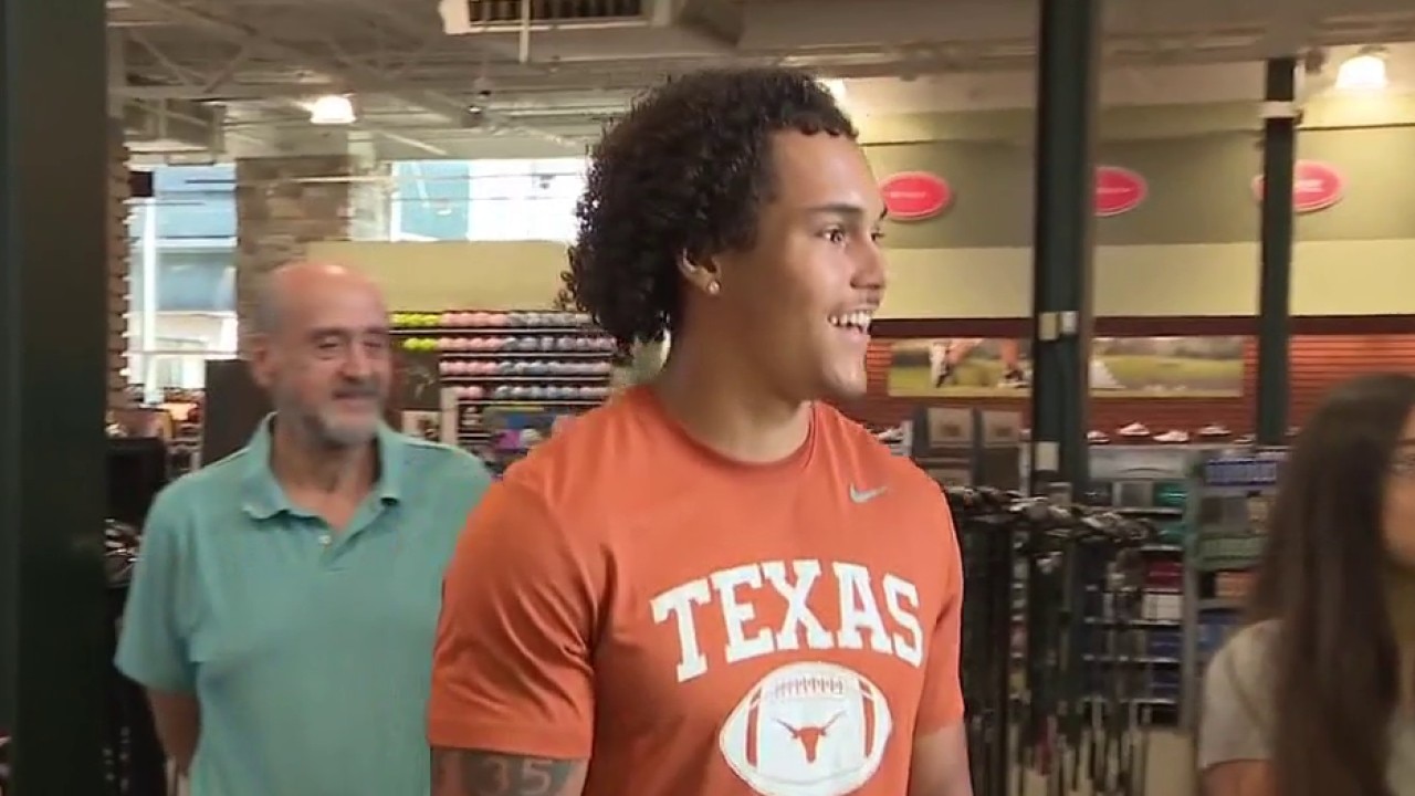 Texas Football star hosts surprise shopping spree for kids