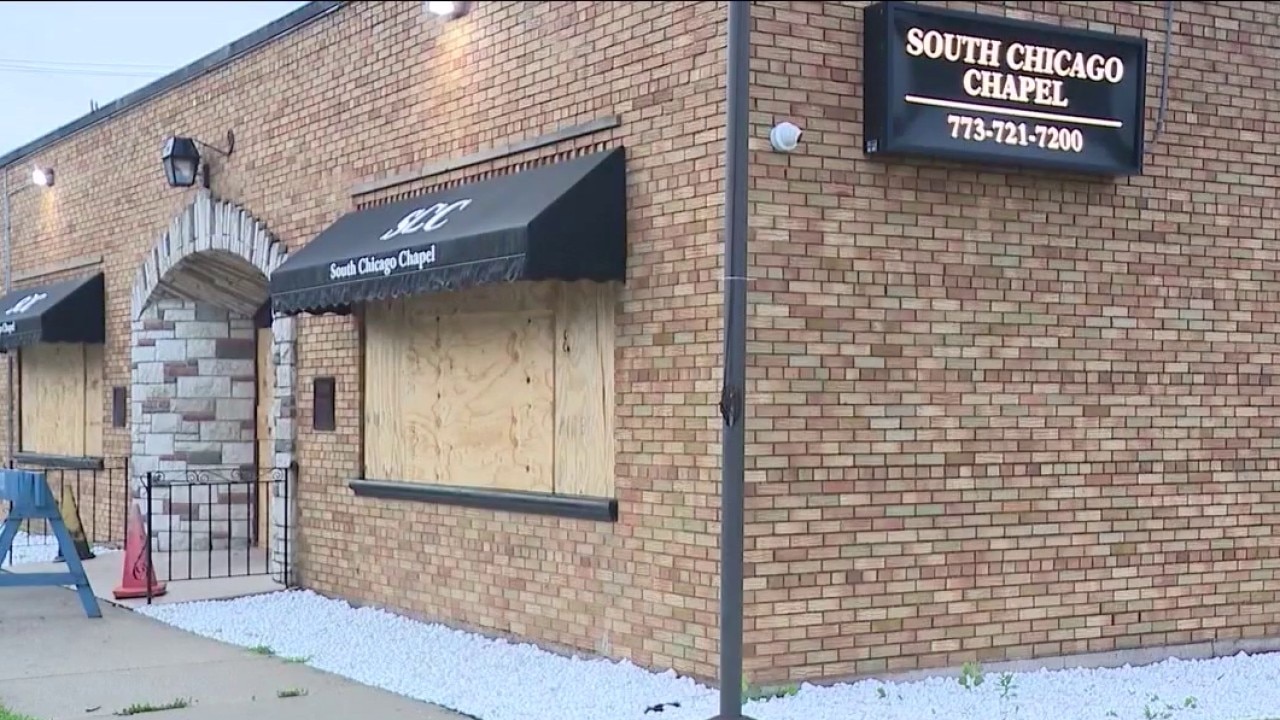 Chicago hosts support event for families affected by South Side funeral home investigation