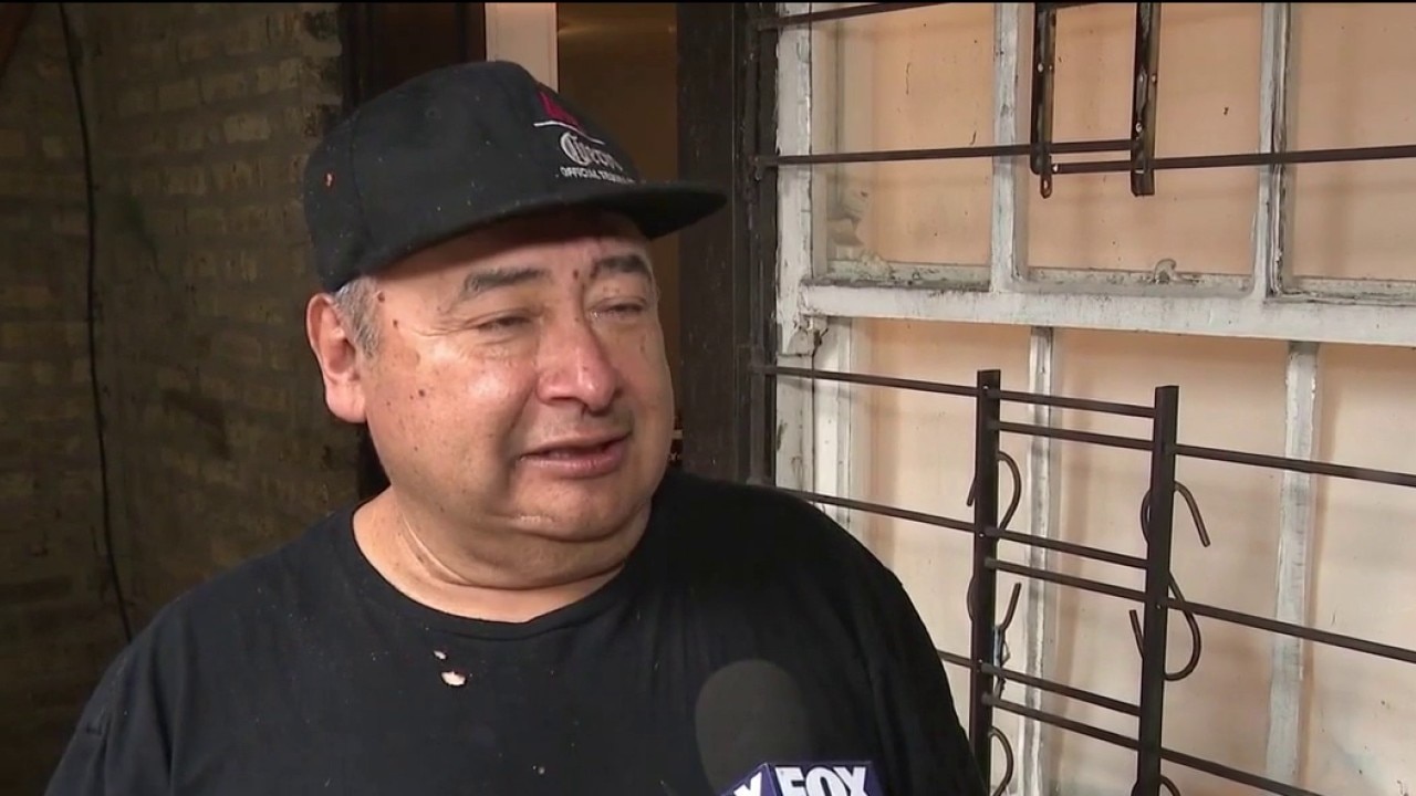 Rogers Park tenant says rats bit his face while he slept