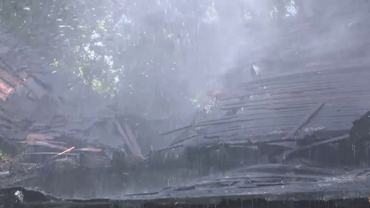 Crews battles house fire in northwest Atlanta