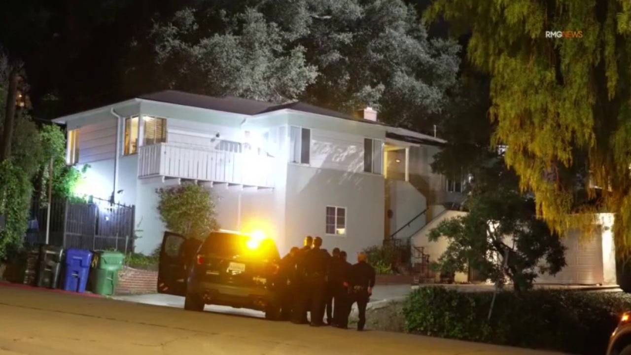 Homeowner startles would-be burglars in Toluca Lake