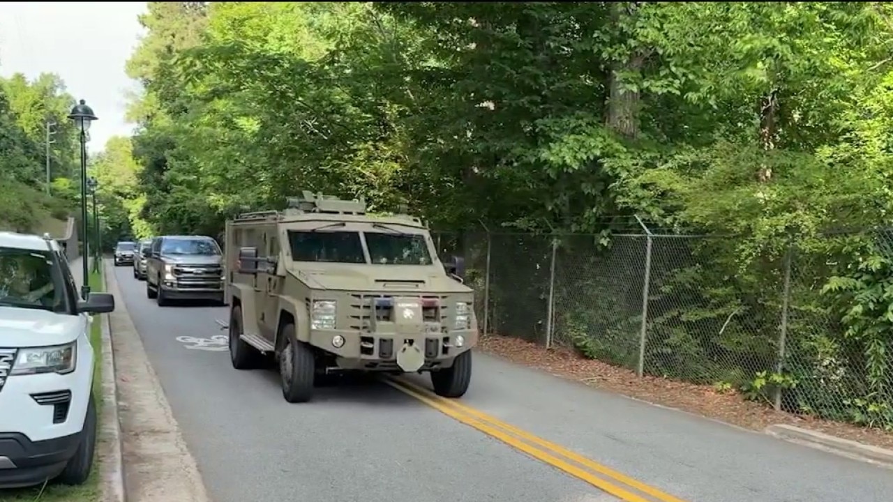 2 arrested after manhunt at Sandy Springs park