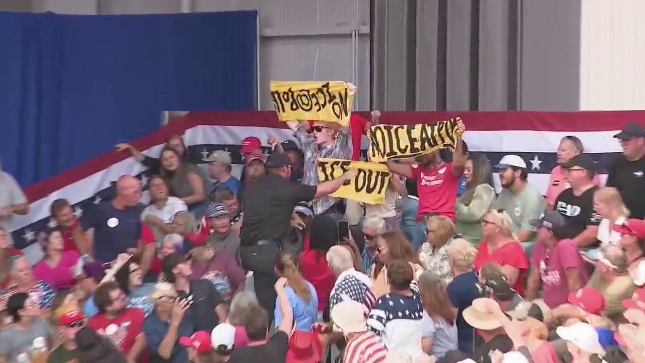 Protestors removed from Trump campaign rally in Dalton