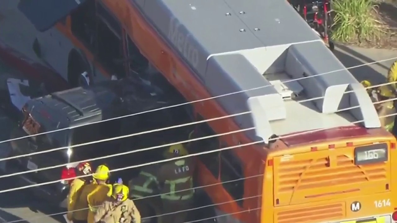 SUV collides into bus in Chatsworth 