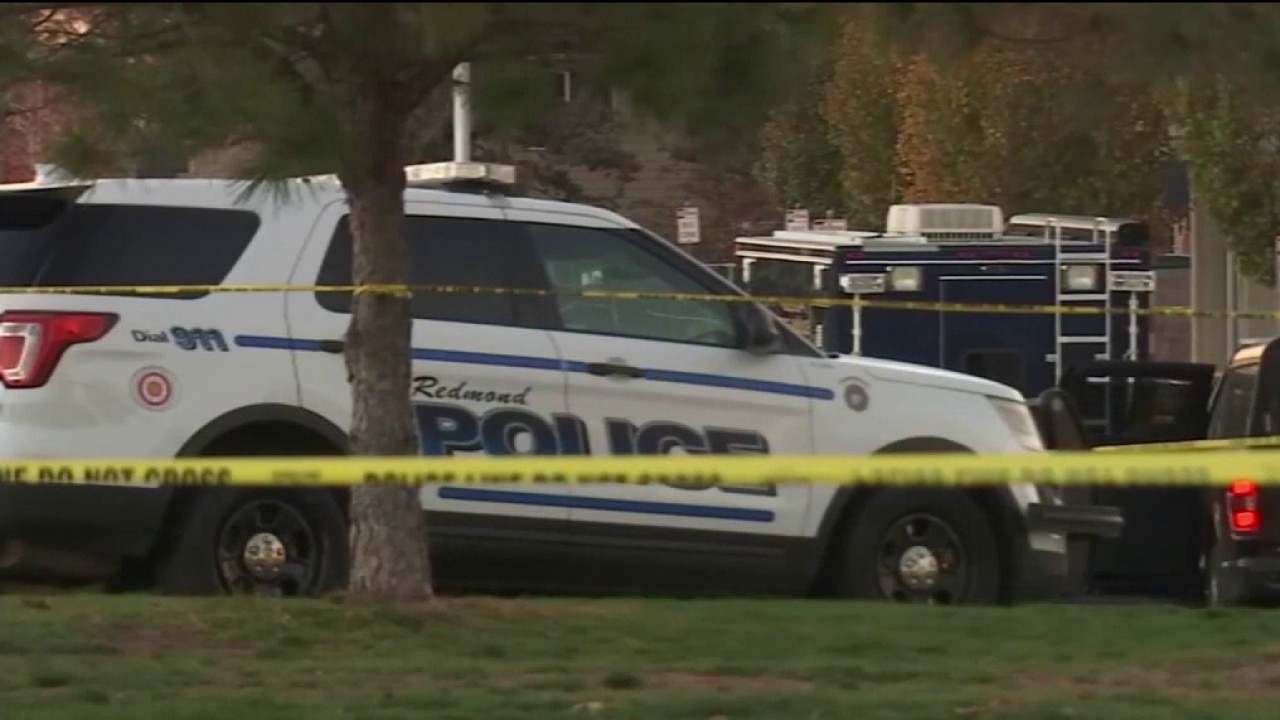 Gunman kills four at Oregon elementary school