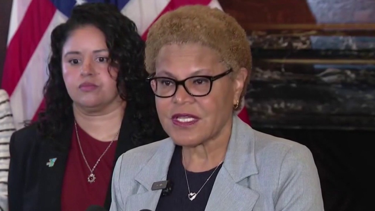 Mayor Bass halts rebuilding of fire-damaged site
