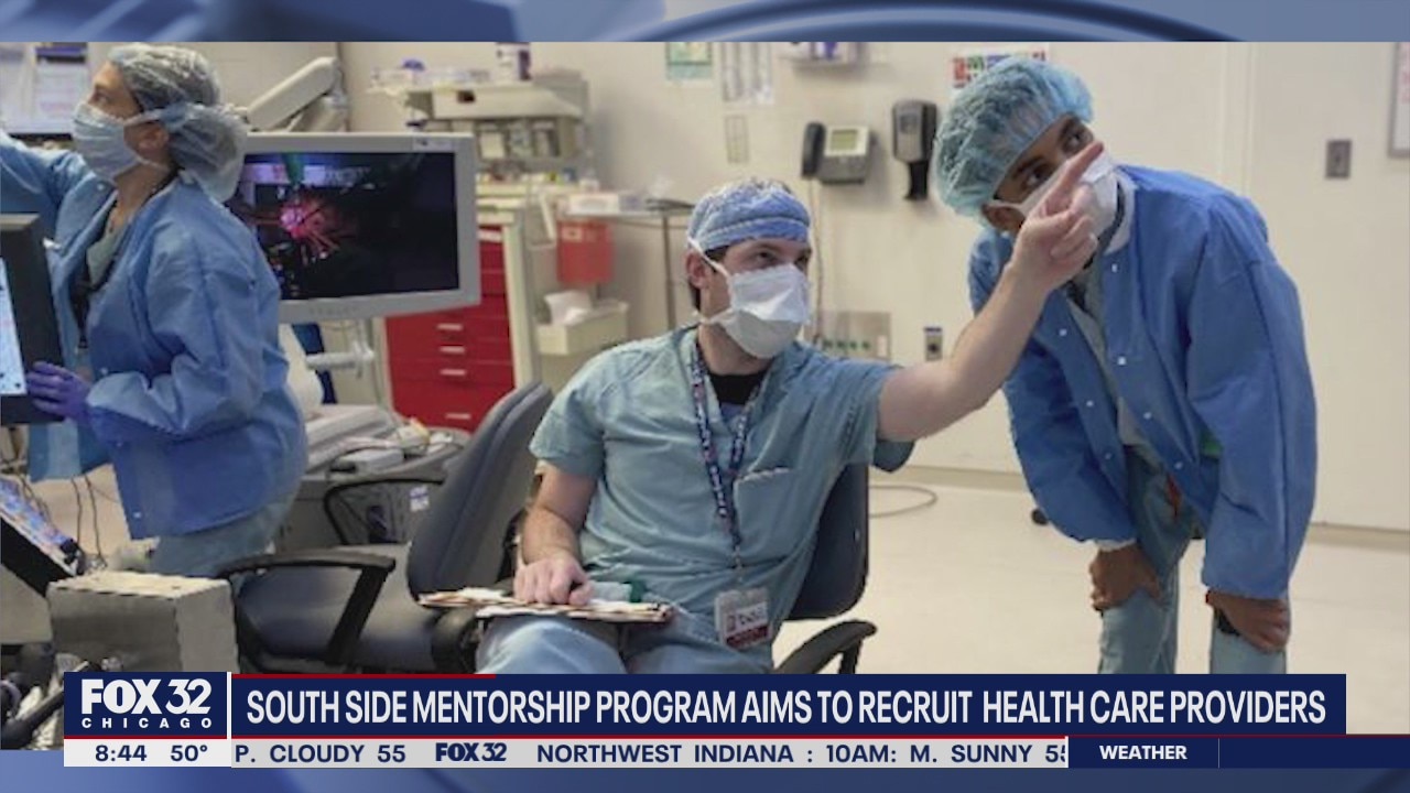 Program looks to introduce Chicago high schoolers to careers in health care