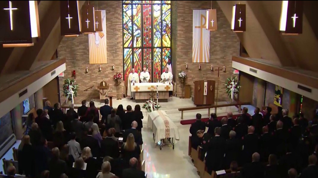 Funeral services held for Chicago firefighter Steven Decker