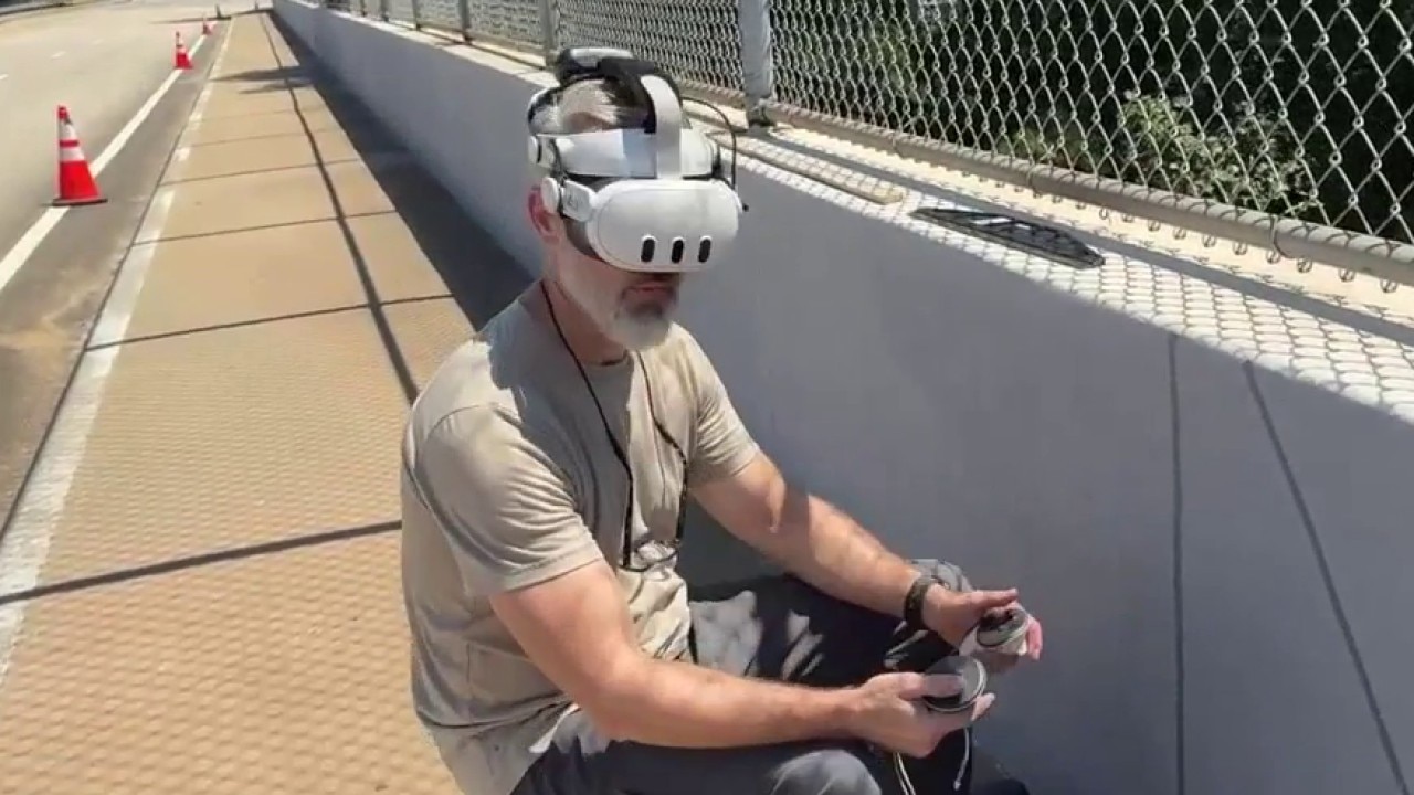 Artist uses VR to paint new I-285 mural in Cumberland