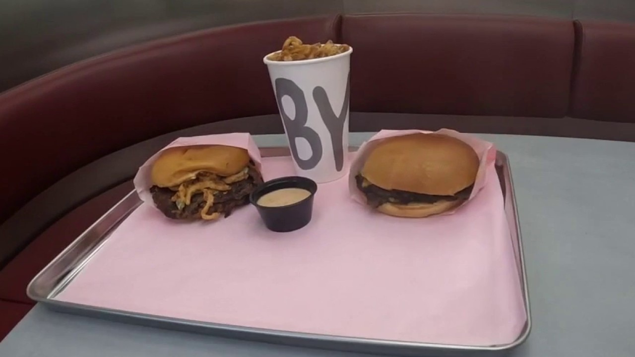 Retro-inspired burger restaurant brings savory flavors to USF