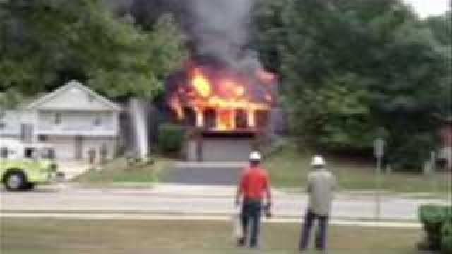 Officials investigate house fire in Slinger (Raw video)