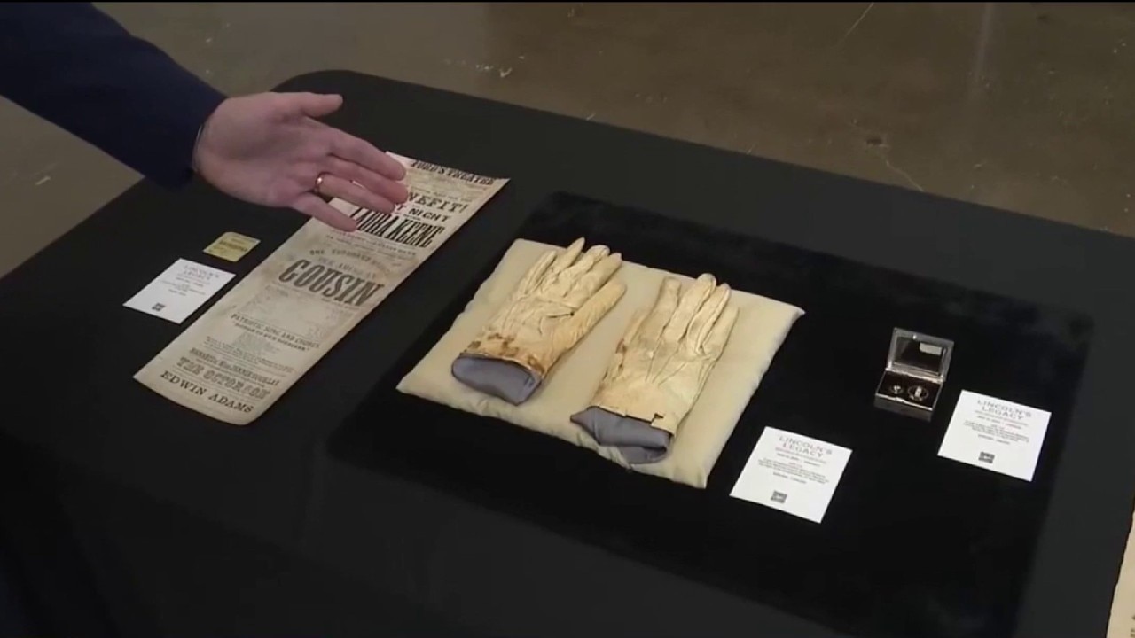 Lincoln’s assassination-day gloves go on display in California