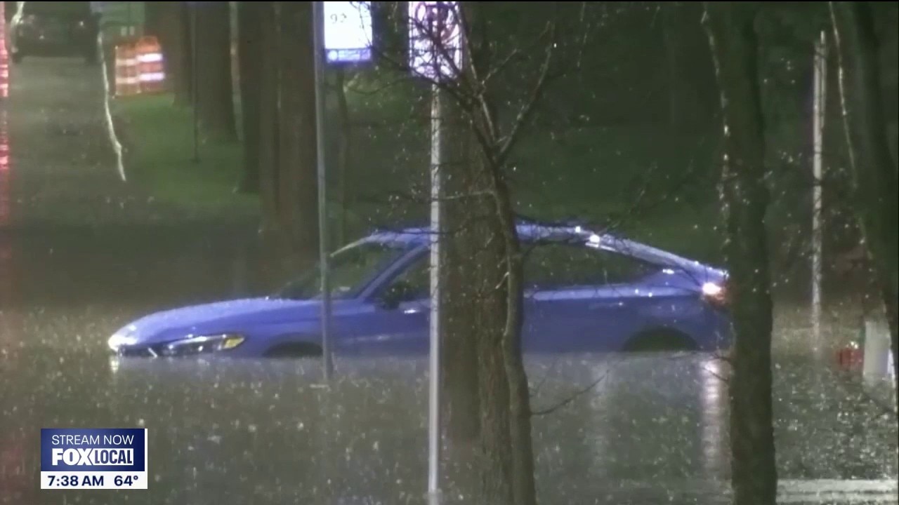 Severe storms hammer the Midwest as threat continues