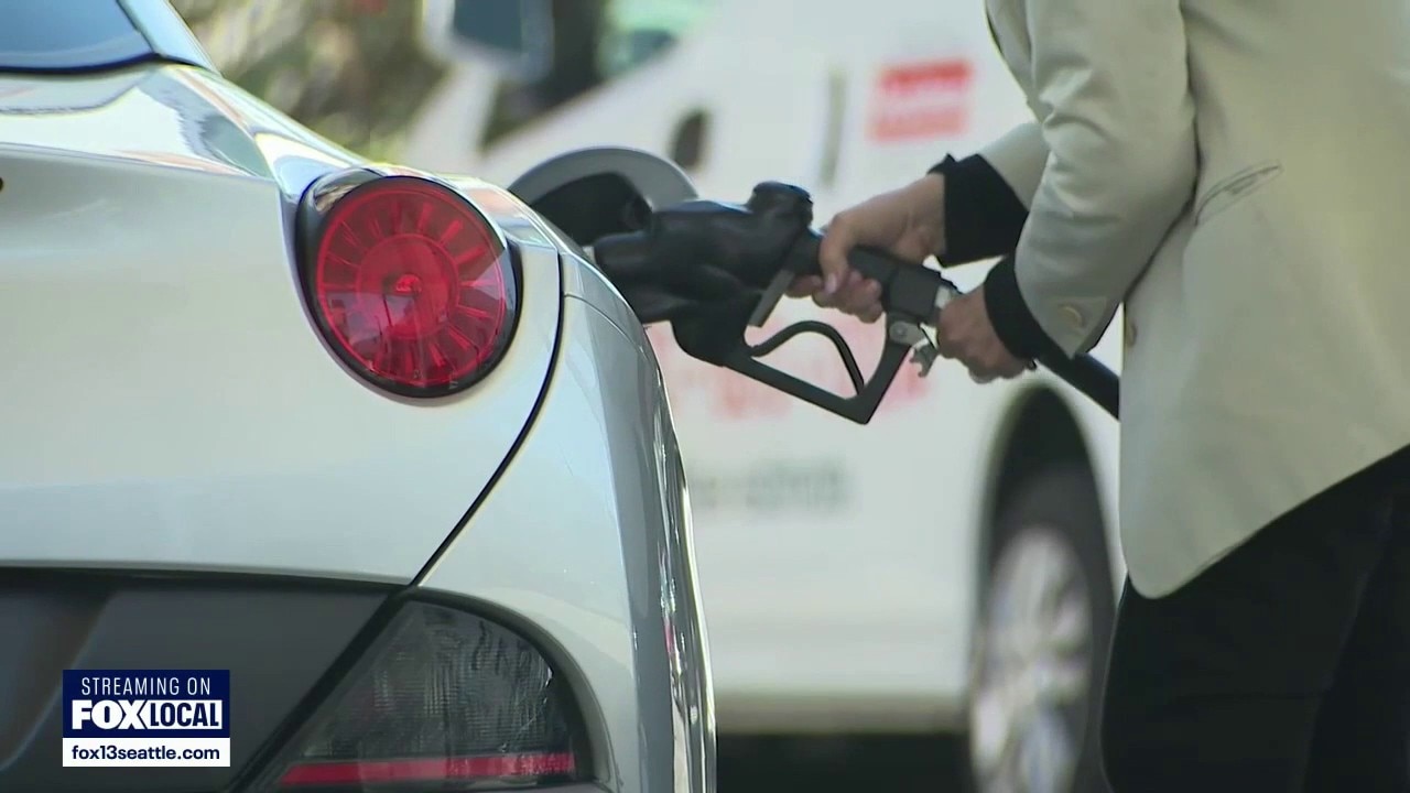 Trump meets with energy executives in effort to lower gas prices