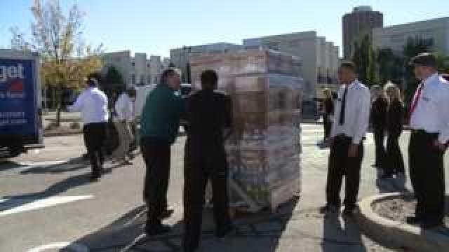Roundy's Foundation makes massive food donation