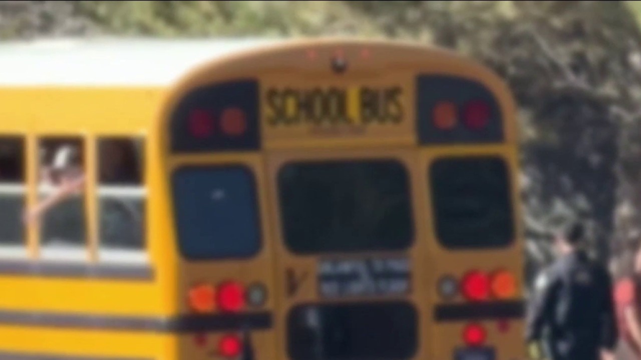 3 children, 1 teacher killed in Oregon school shooting