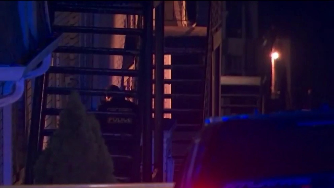 Woman shot at Defoors Ferry Road NW apartment complex