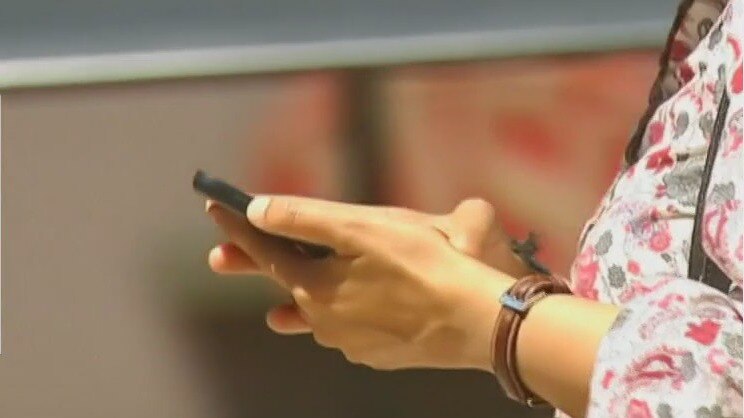 Surviving the Houston heat: Keeping your cell phone cool and functional