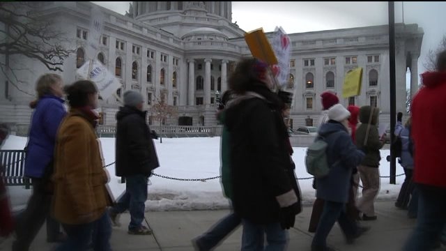 Area industrial union workers debate "Right to Work" legislation