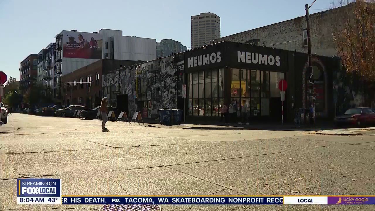 Police searching for suspects in Capitol Hill bar shooting